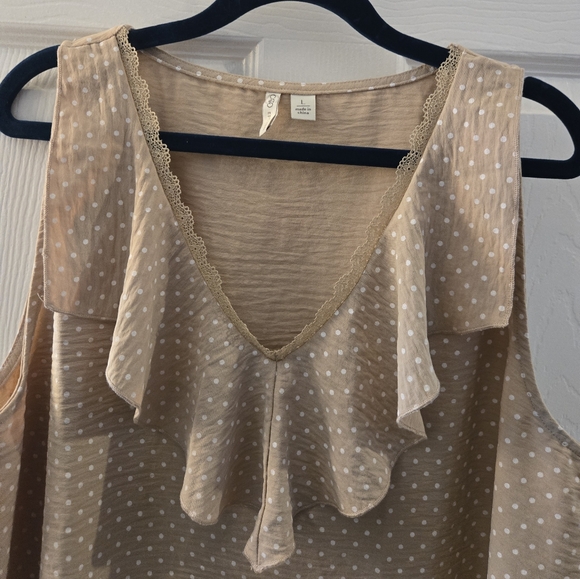 Women's Ruffle Top - Picture 4 of 10